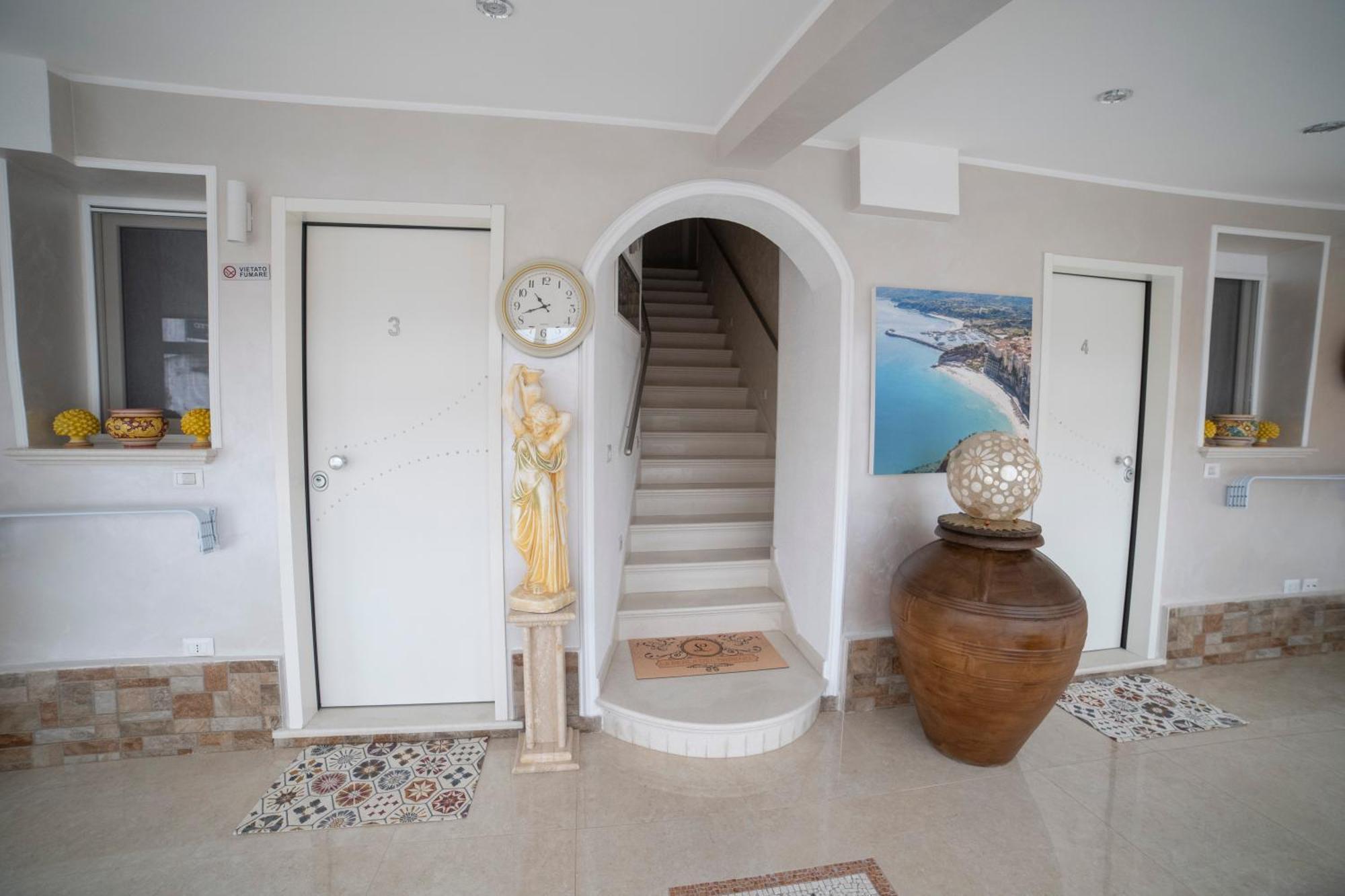 特罗佩阿La Perla Del Tirreno住宿加早餐旅馆 外观 照片
